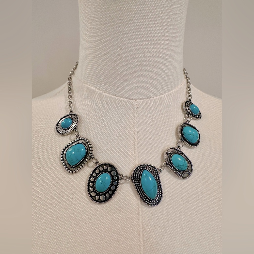 Turquoise necklace by Paparazzi